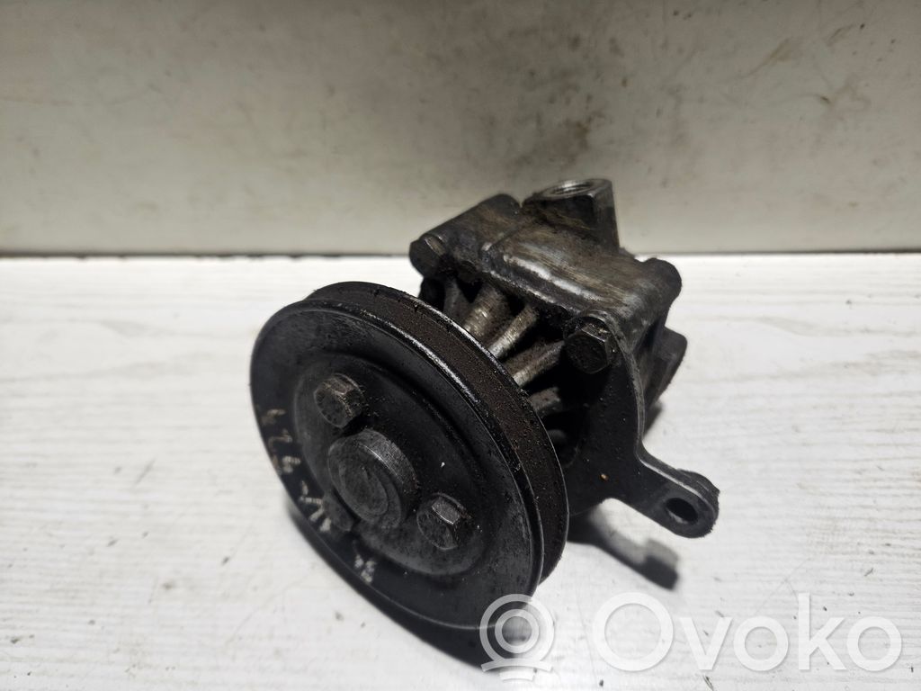 BMW 5 E34 Power steering pump 