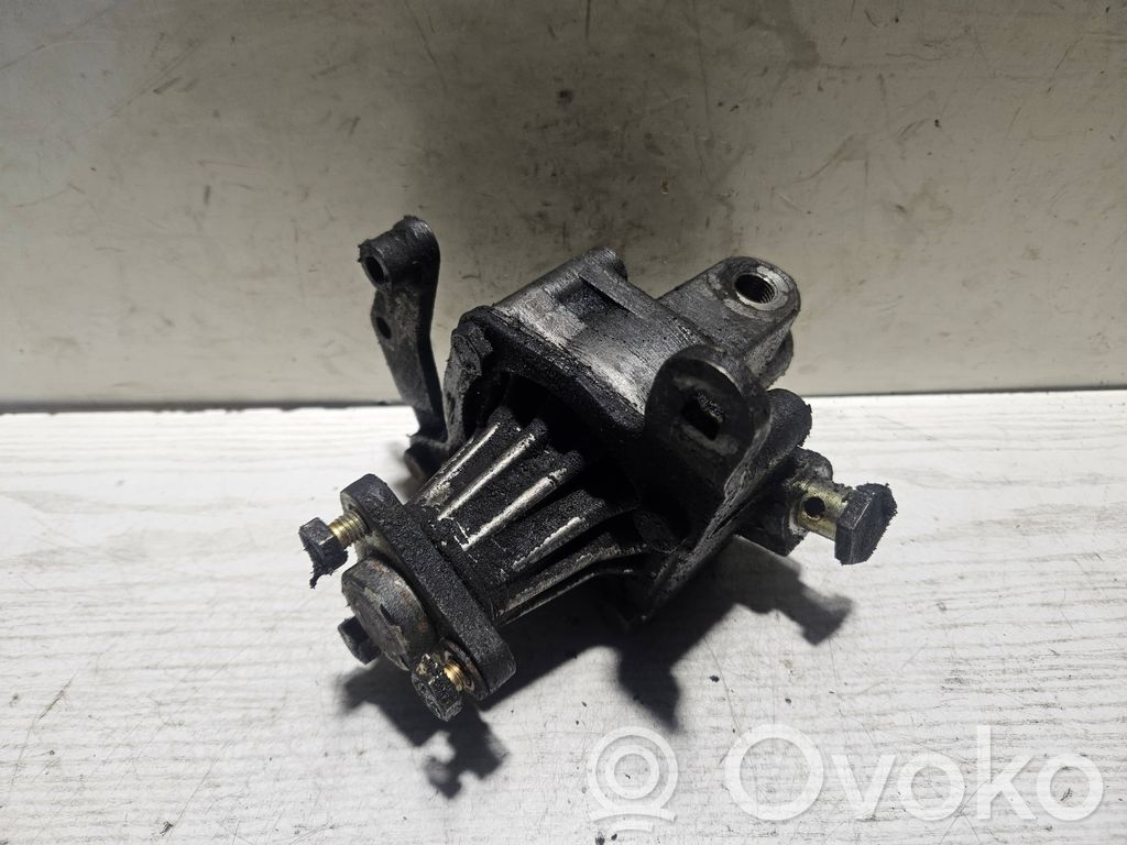 BMW 5 E34 Power steering pump 