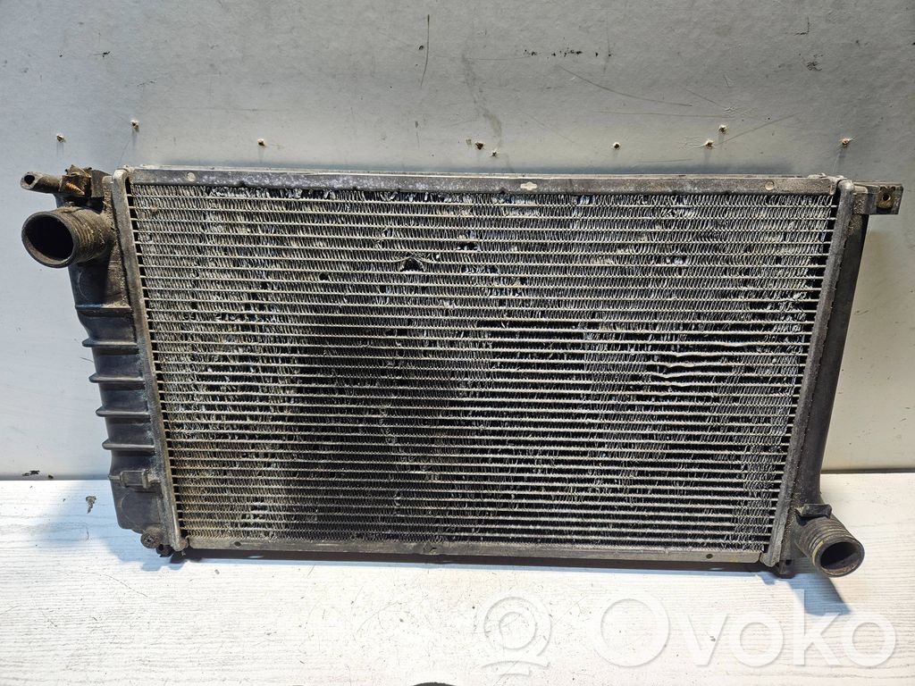 BMW 3 E36 Aušinimo skysčio radiatorius 
