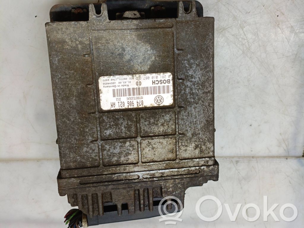 Volkswagen II LT Engine control unit/module 