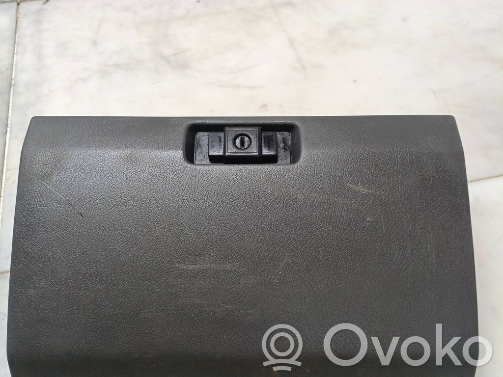 Mitsubishi Pajero Handschuhfach 