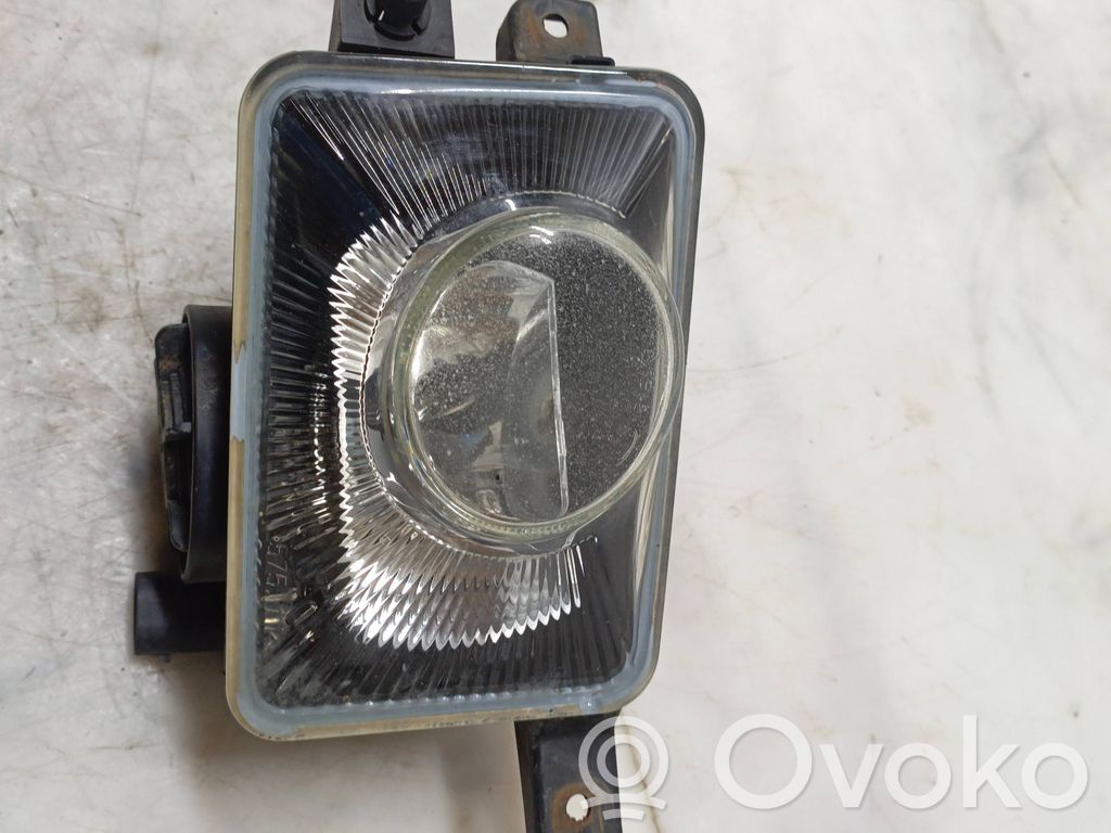 Opel Corsa C Etusumuvalo 