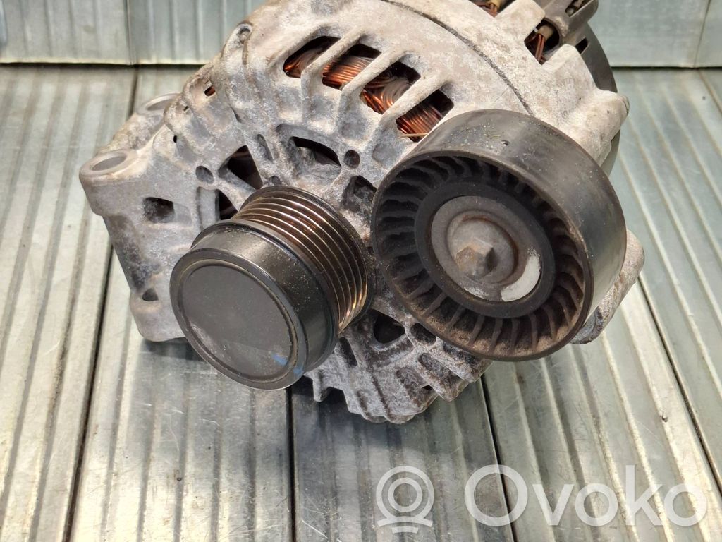 Volvo V40 Ģenerators 