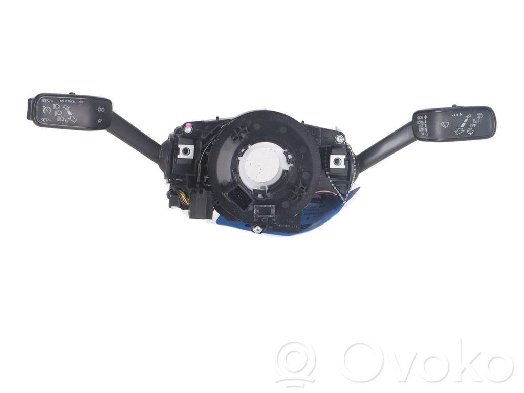 Skoda Rapid (NH) Interruptor/palanca de limpiador de luz de giro 