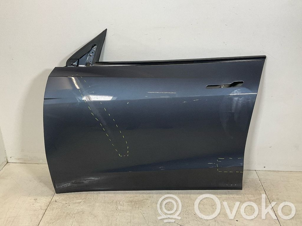 Tesla Model Y Durvis 