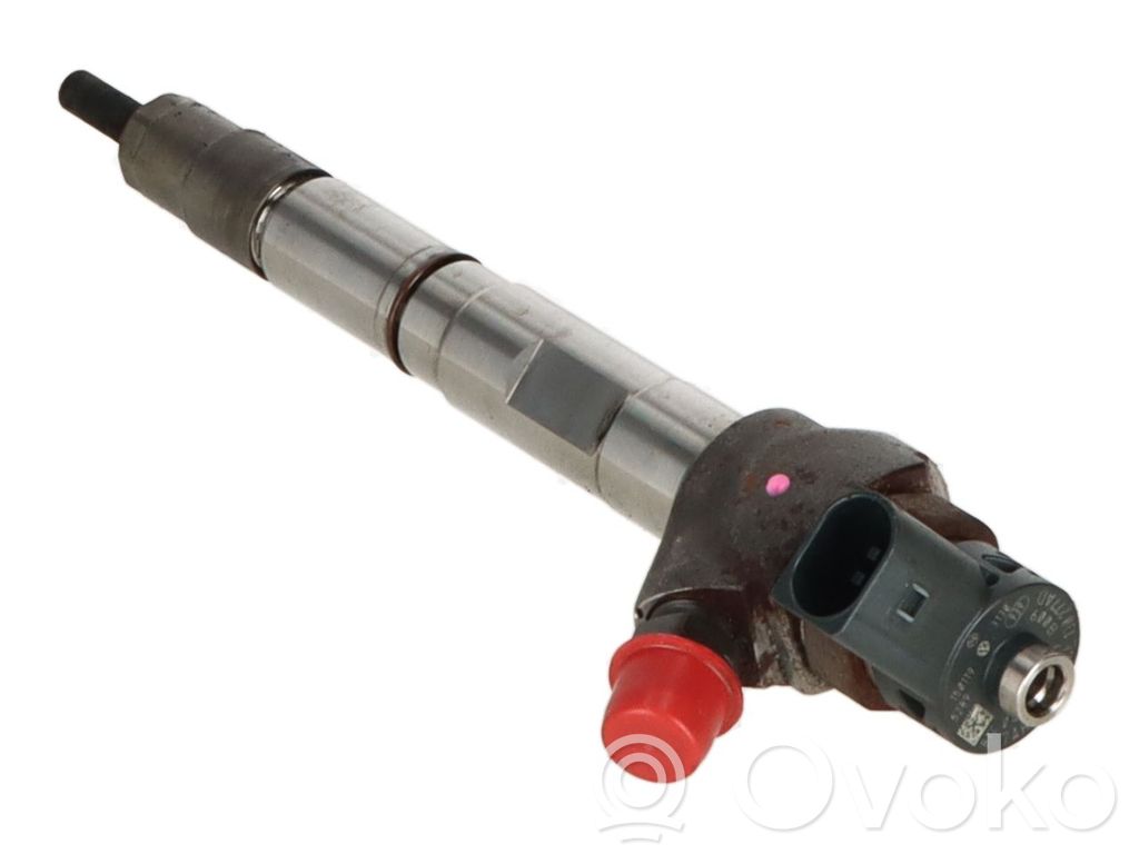 Volkswagen PASSAT B8 Inyector de combustible 