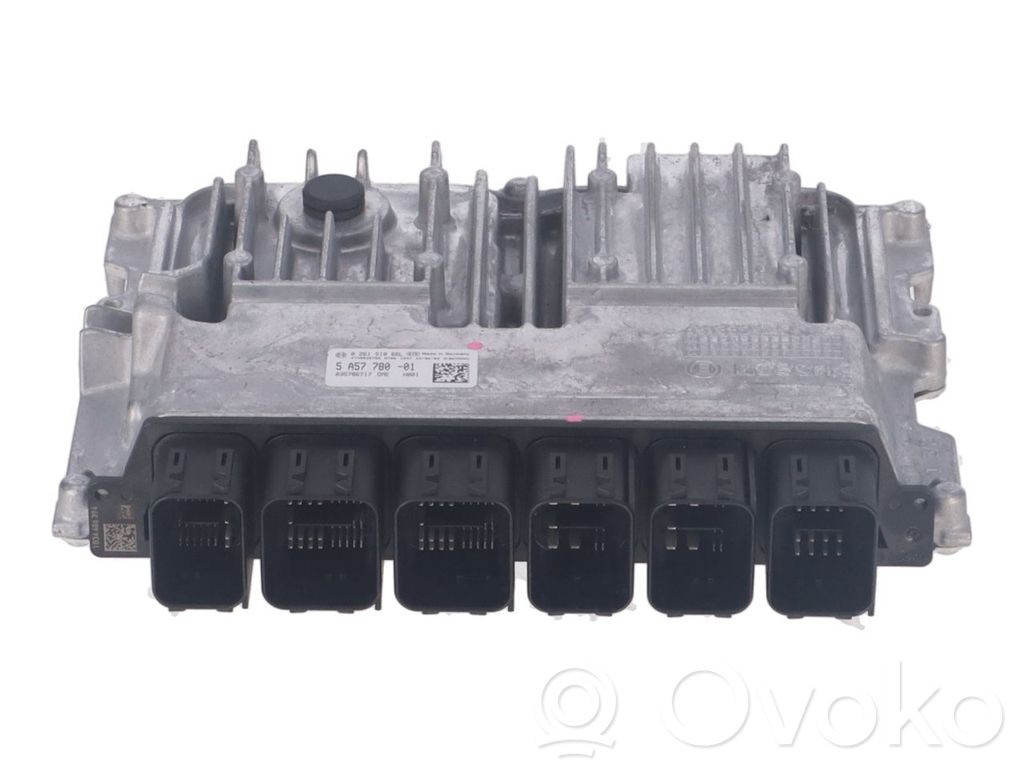 BMW 1 F40 Engine control unit/module 