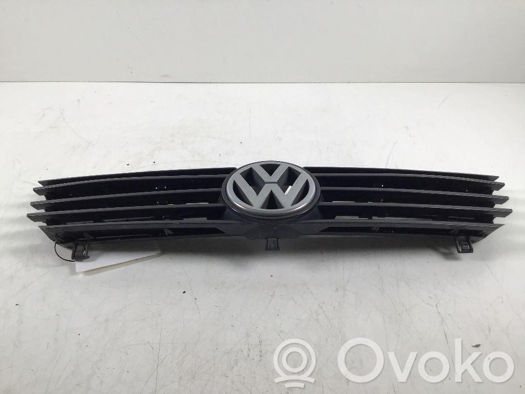 Volkswagen Polo III 6N 6N2 6NF Maskownica / Grill / Atrapa górna chłodnicy 