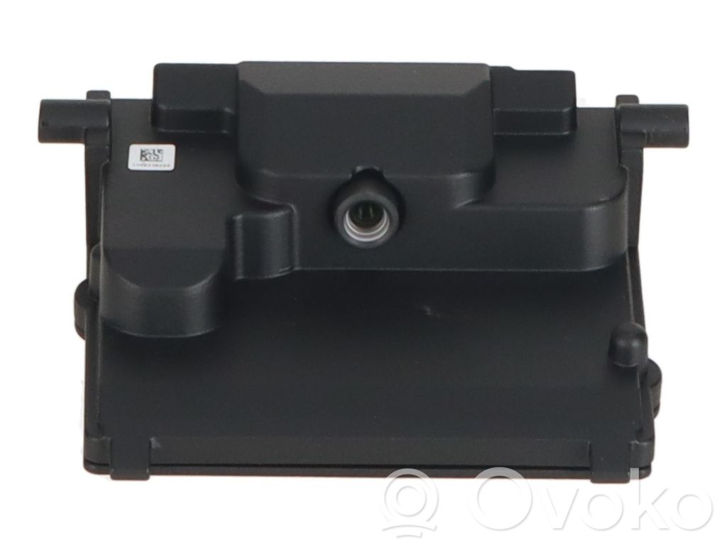 Windshield/windscreen camera   2826928