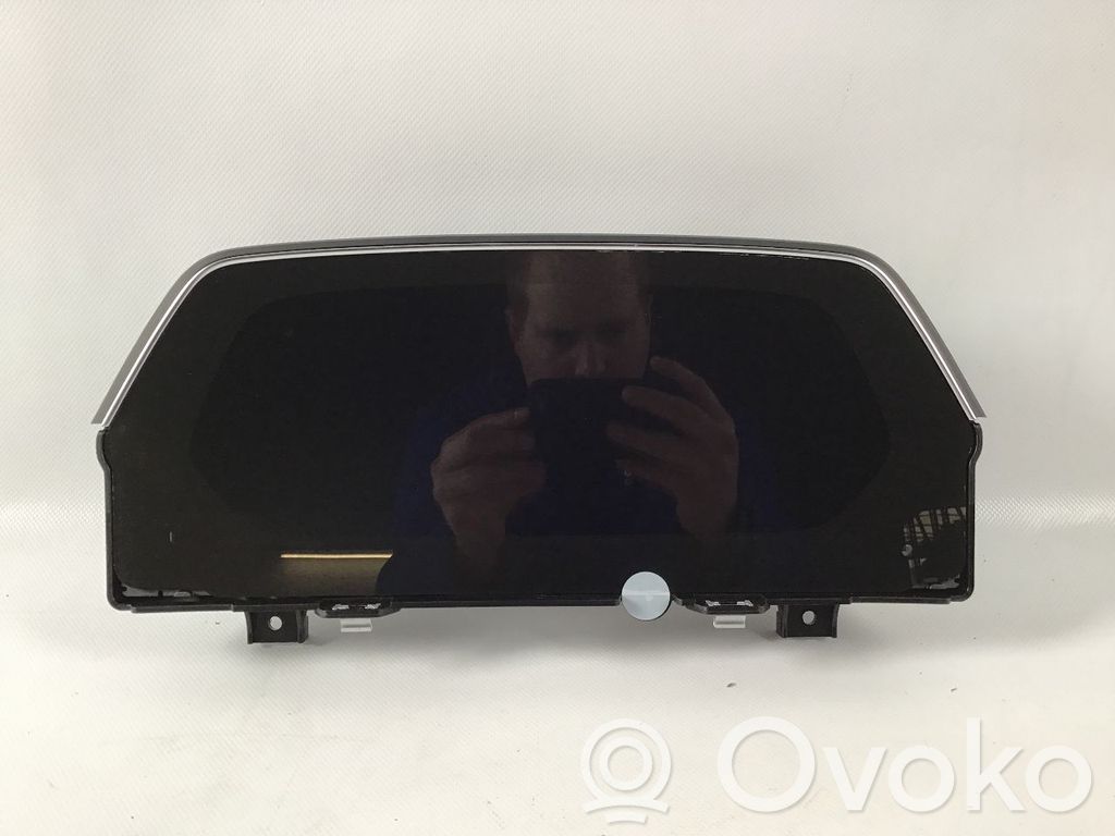 Audi e-tron Geschwindigkeitsmesser Cockpit 
