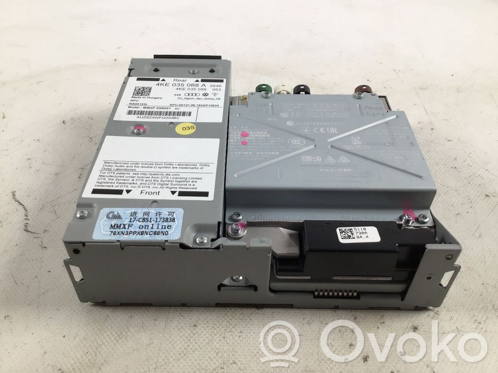 Audi e-tron Radio/CD/DVD/GPS head unit 