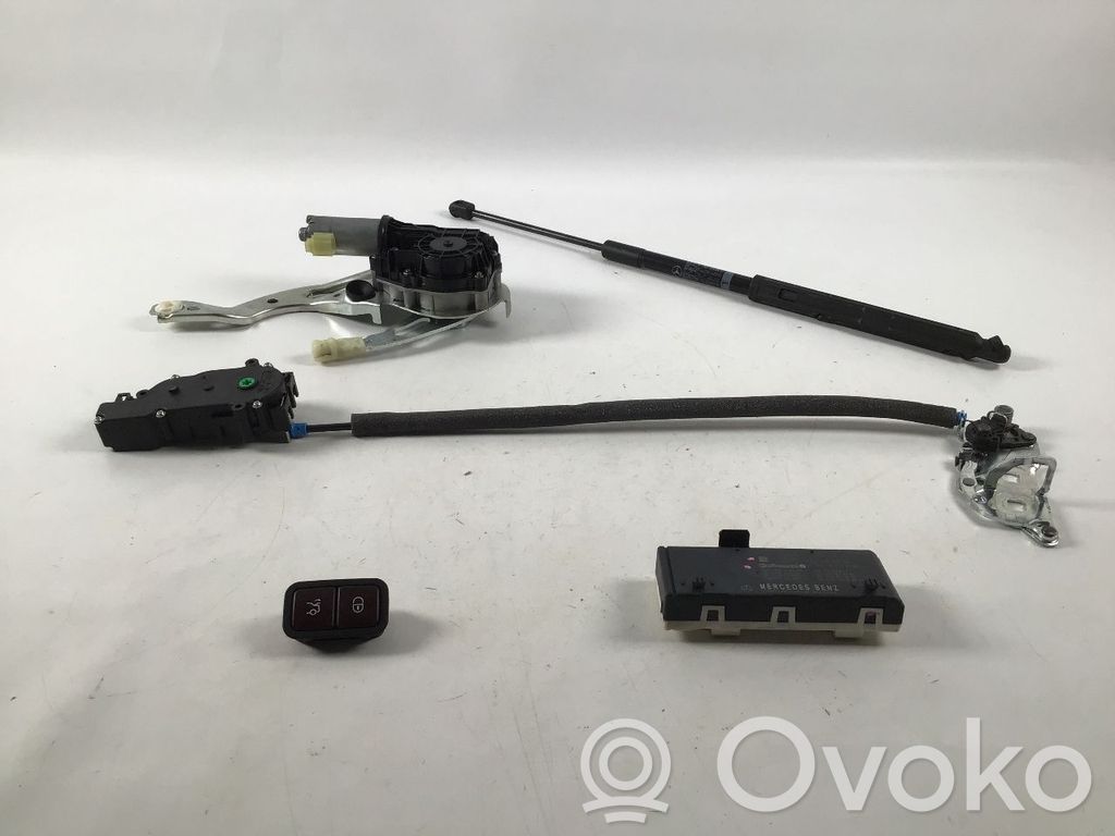 Mercedes-Benz C W205 Kit idraulico del portellone posteriore