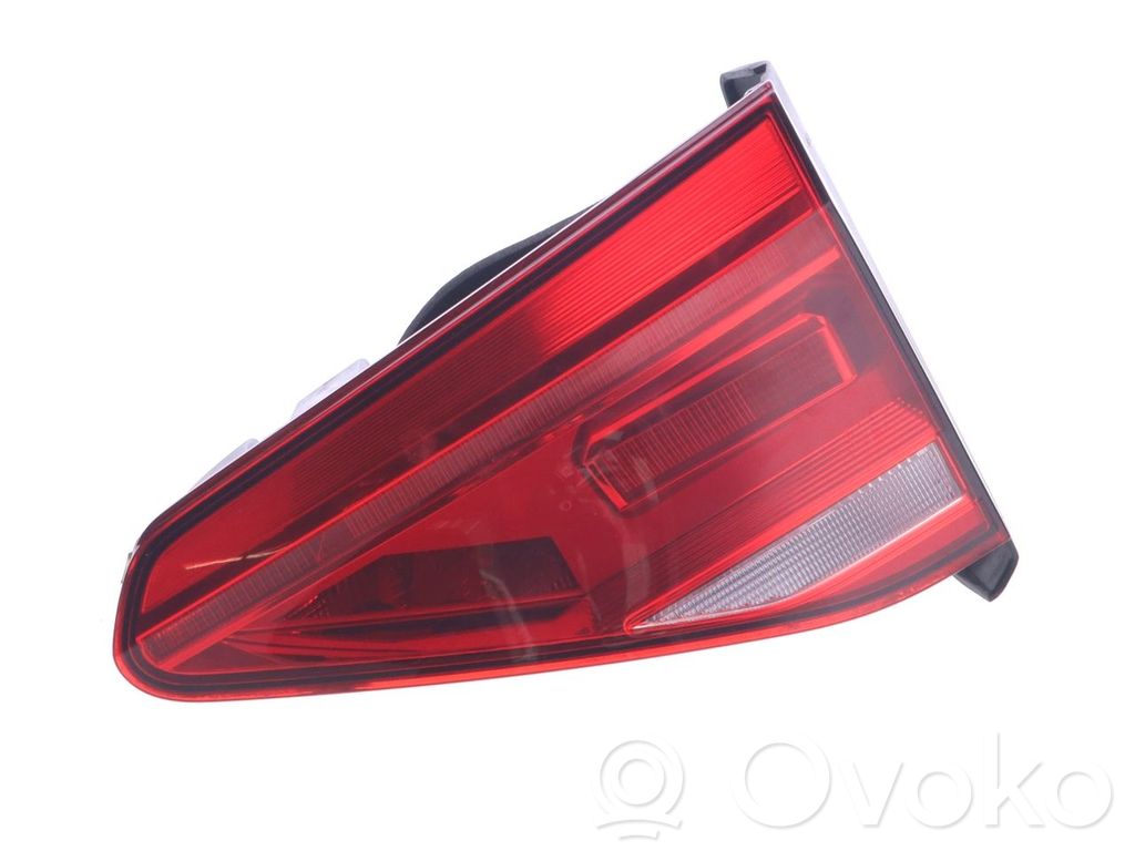 Volkswagen Touran II Luci posteriori del portellone del bagagliaio