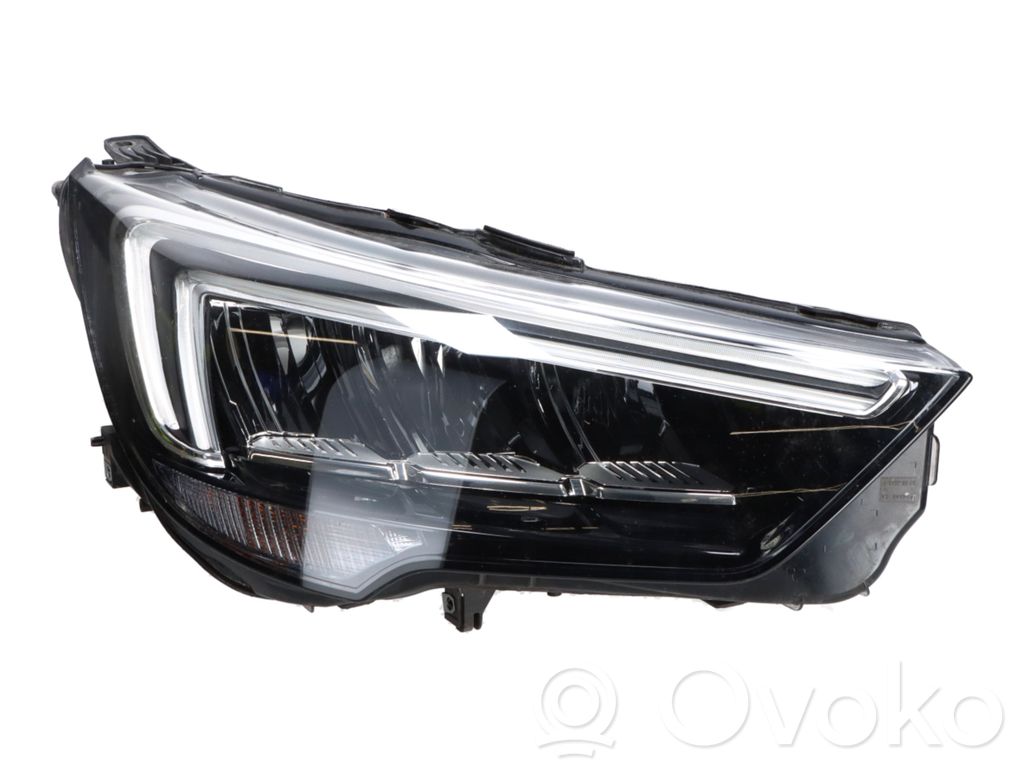 Opel Crossland X Phare frontale 