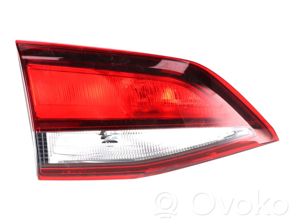 Opel Astra K Luci posteriori del portellone del bagagliaio 