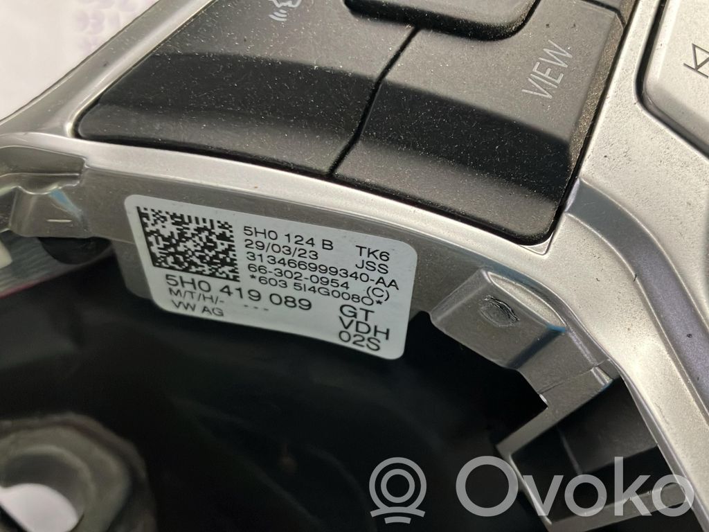 Volkswagen Golf VIII Ohjauspyörä