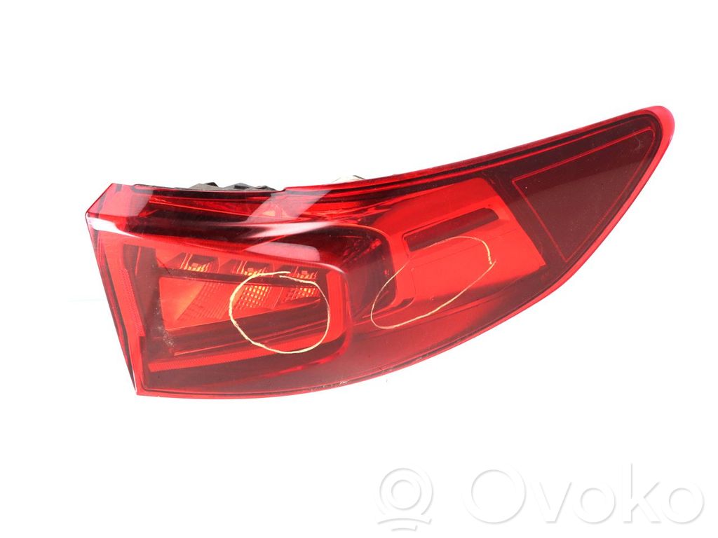 Cupra Formentor Lampă spate în caroserie 