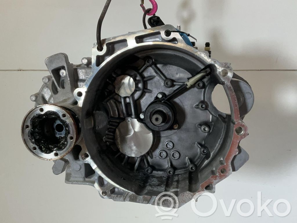 Volkswagen Golf VIII Cutie viteze manuală cu 6 trepte 