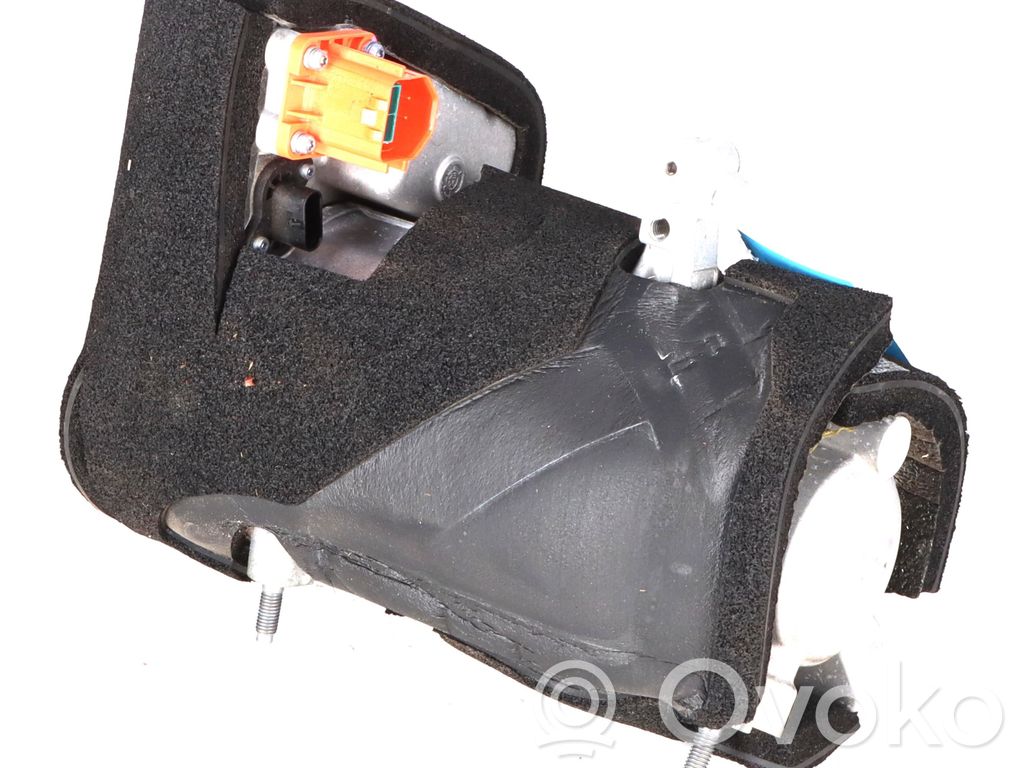 Ilmastointilaitteen kompressorin pumppu (A/C)   158266809J