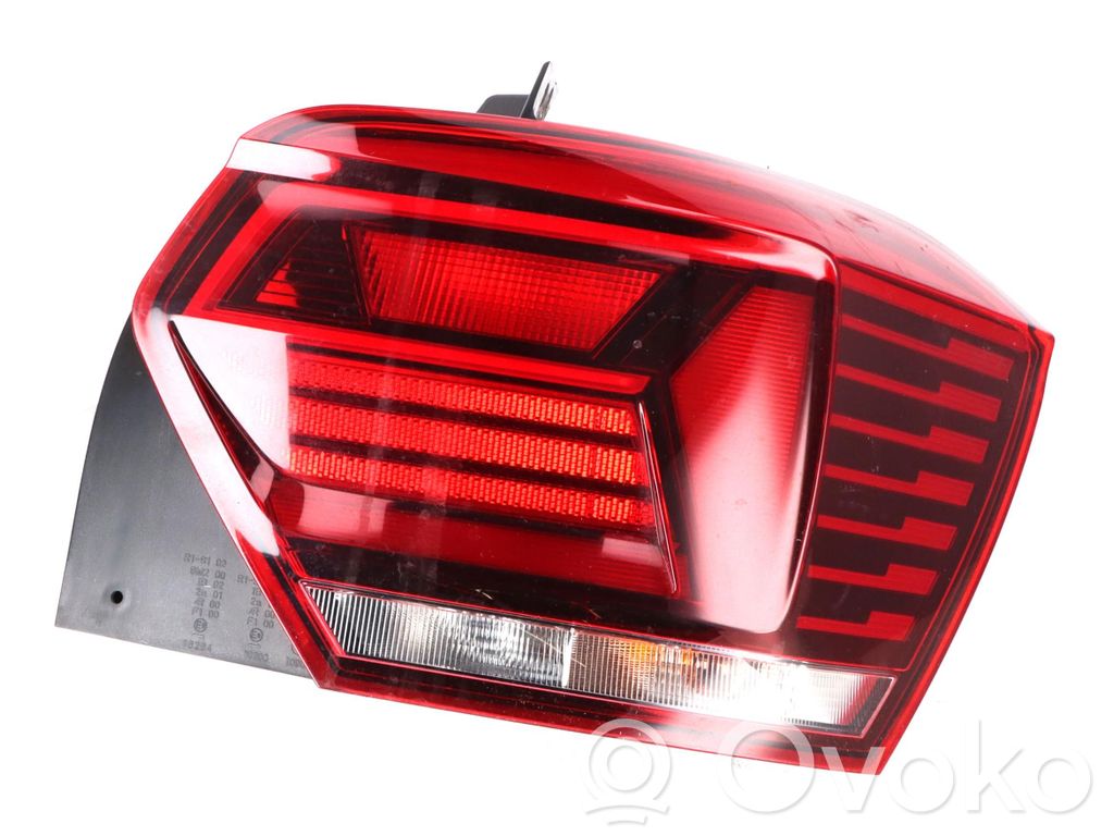 Volkswagen Polo VI Lampa tylna 