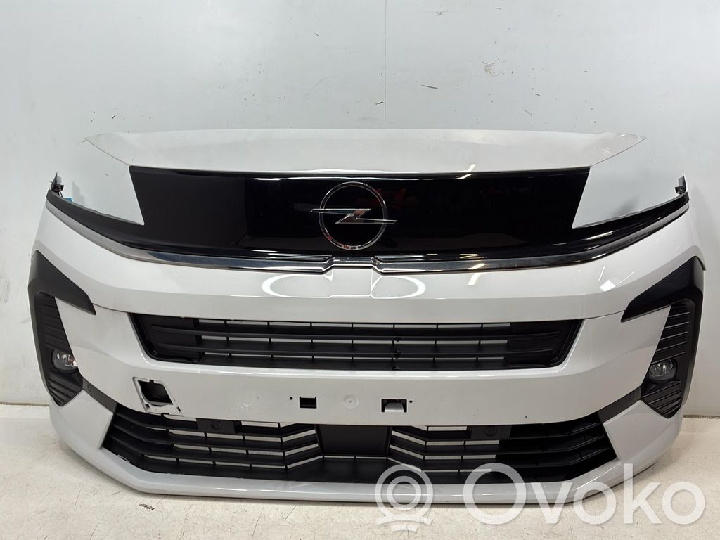 Opel Vivaro Paraurti anteriore 