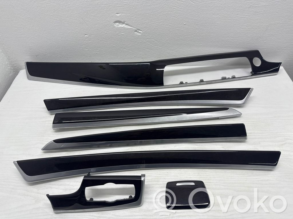 BMW 5 F10 F11 Ramka schowka deski rozdzielczej 