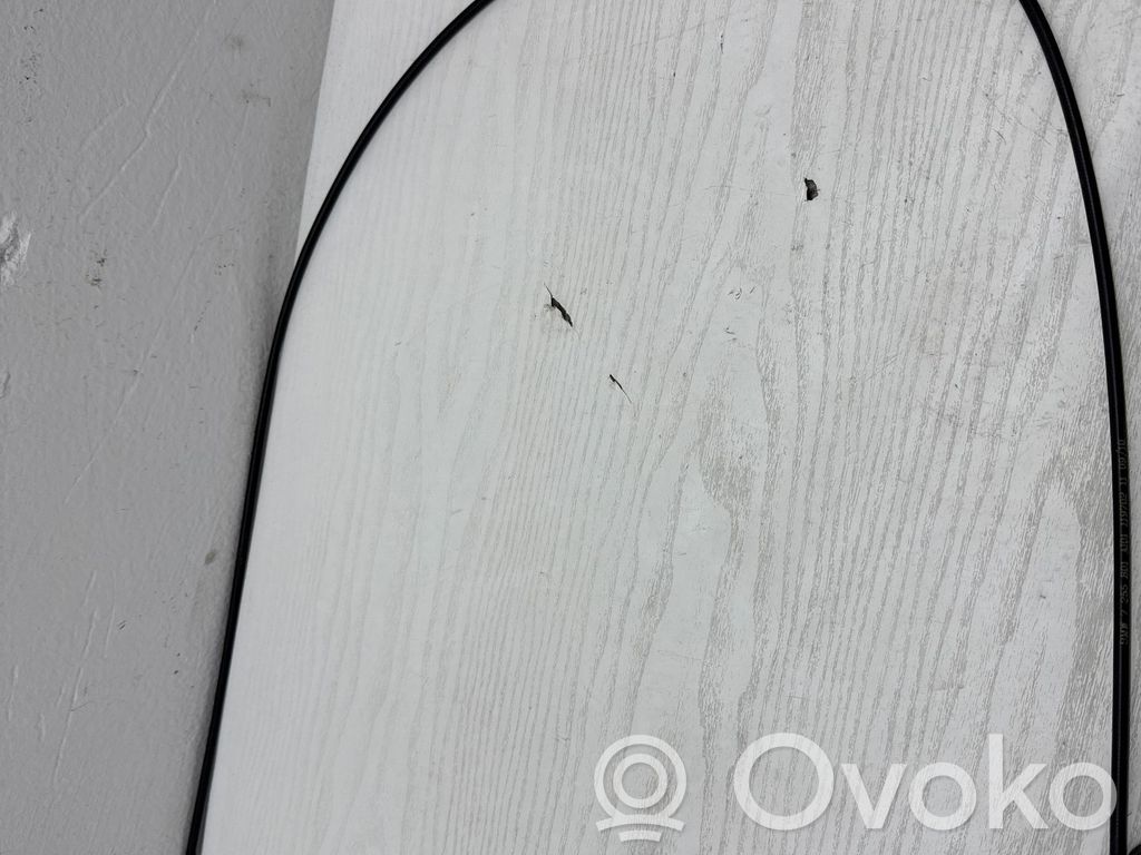 BMW 5 F10 F11 Troselis variklio dangčio spynos 