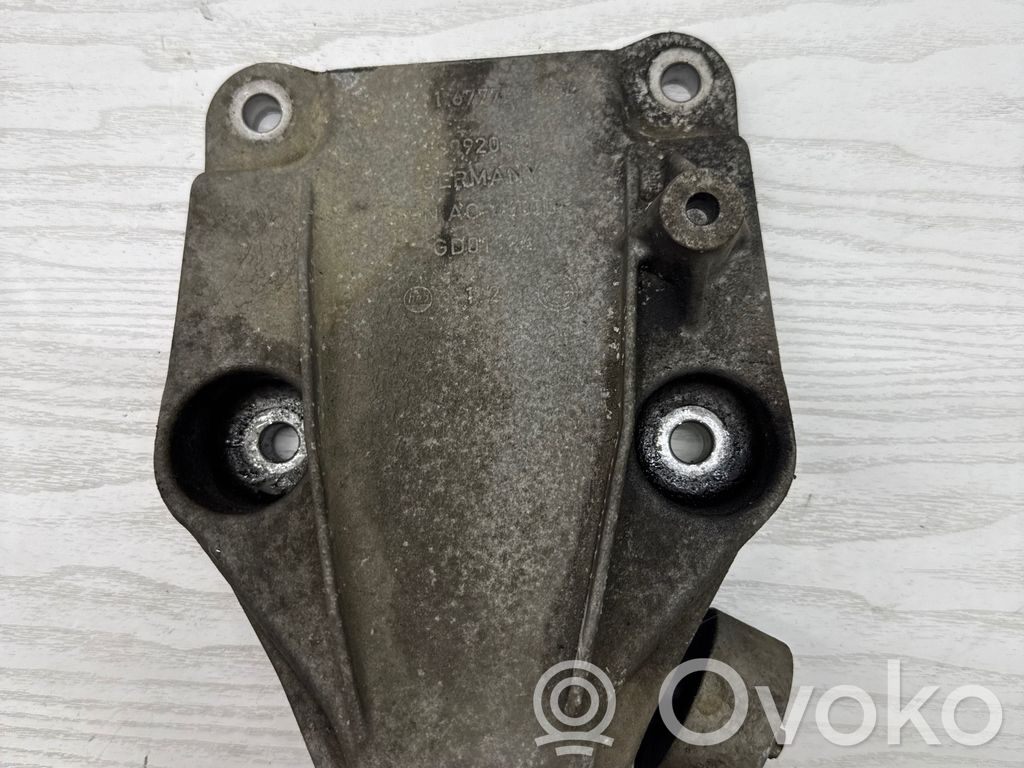 BMW 5 F10 F11 Engine mounting bracket 