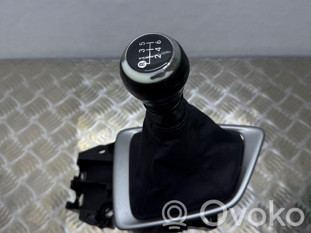 Toyota Auris E180 Selector caja de cambios 