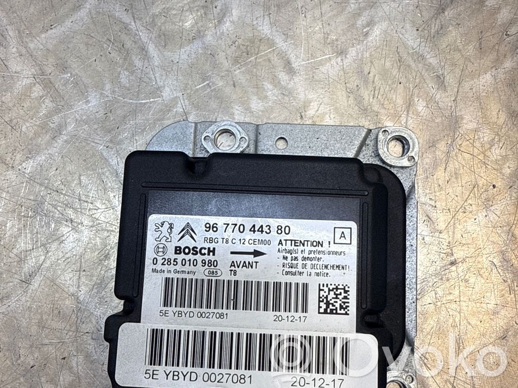 Peugeot 3008 I Airbag control unit/module 