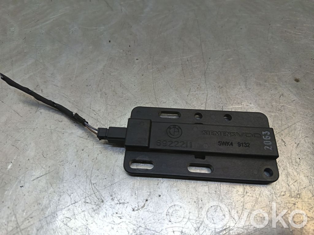 BMW 5 E60 E61 Keyless (KESSY) go control unit/module 