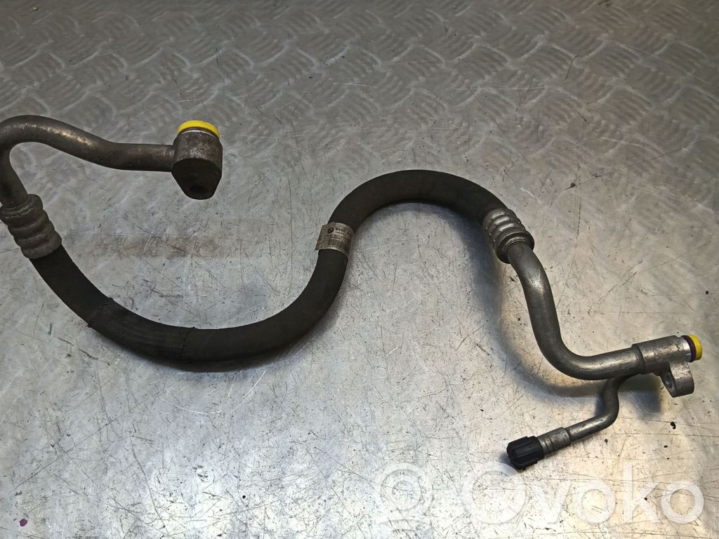 BMW 3 E92 E93 Ilmastointilaitteen putki (A/C) 