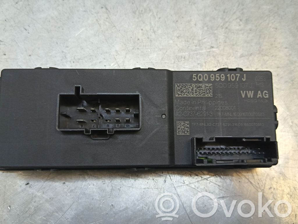 Skoda Superb B8 (3V) Tailgate/trunk control unit/module 