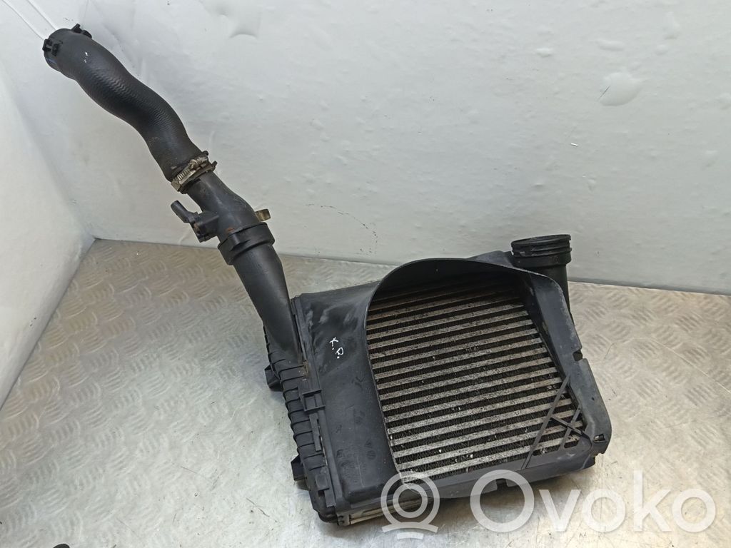 Audi Q7 4L Interkūlerio radiatorius 