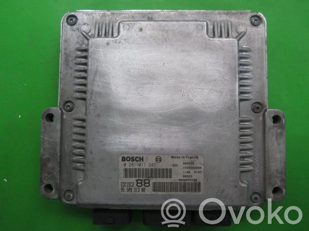 KIA Carnival Unidad de control/módulo ECU del motor 