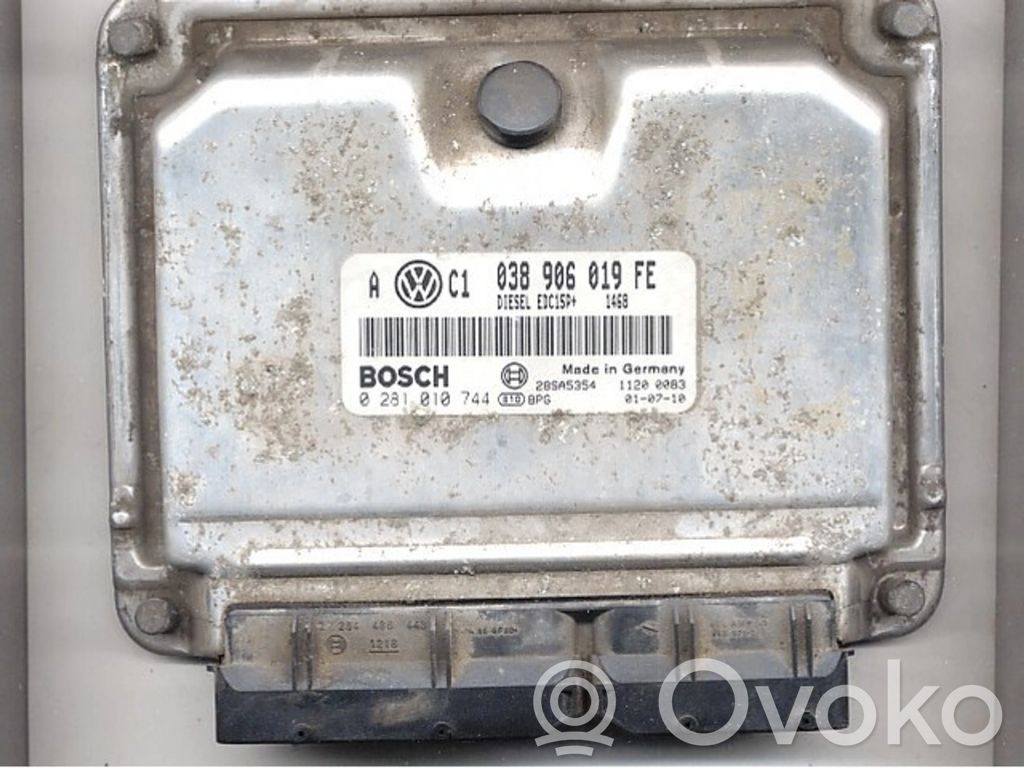 Volkswagen PASSAT B7 Engine control unit/module ECU 