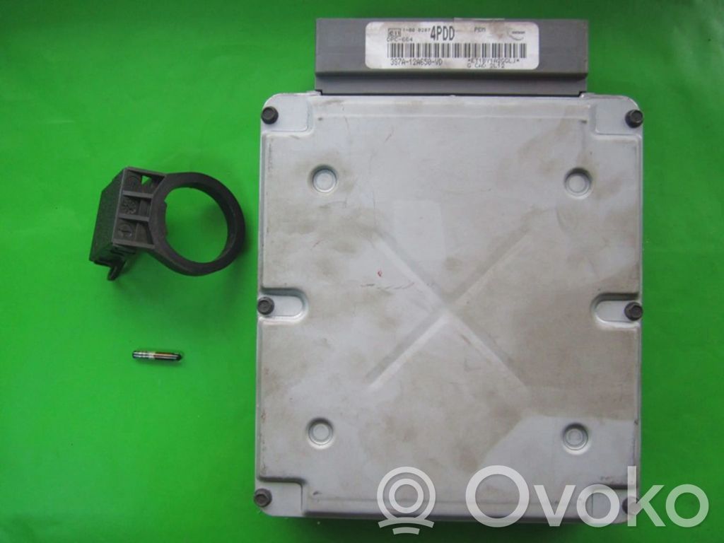 Ford Mondeo MK I Engine ECU kit and lock set 