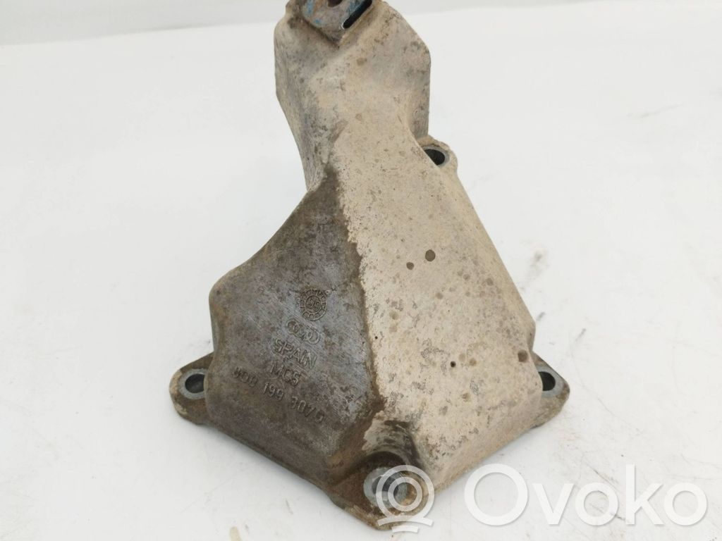 Audi A6 S6 C5 4B Engine mounting bracket 