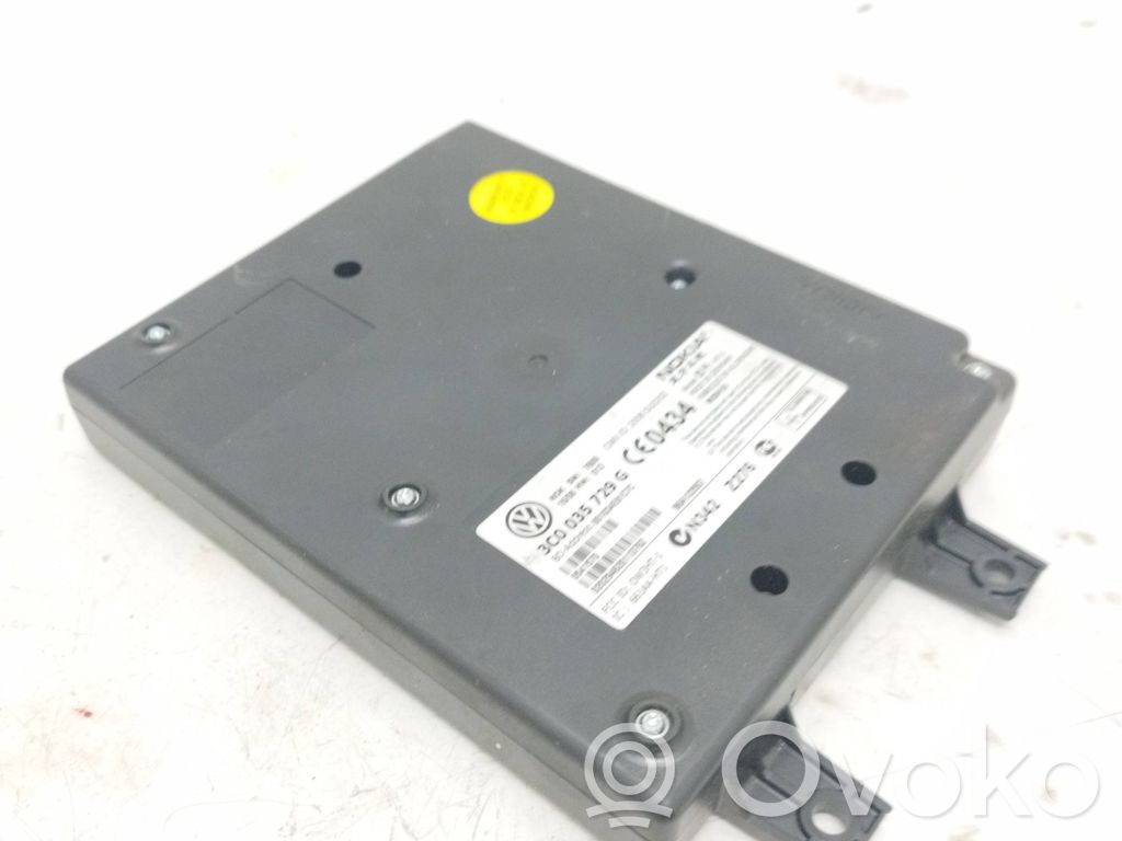 Volkswagen PASSAT B6 Bluetooth control unit module 