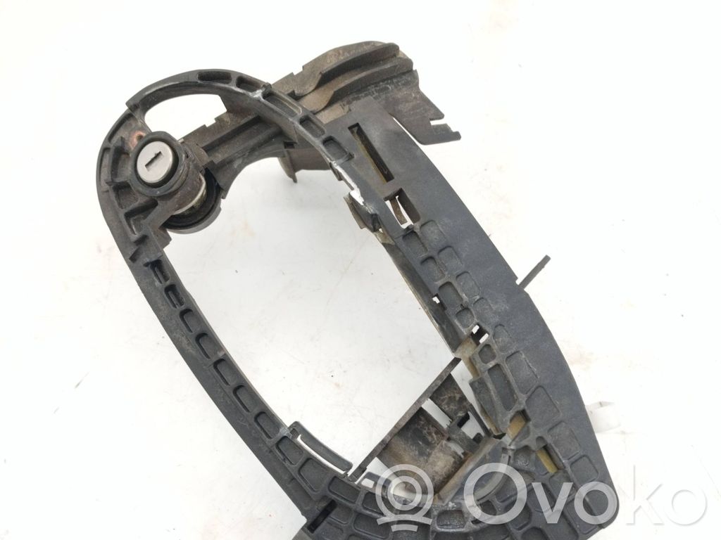 BMW 7 E65 E66 Front door exterior handle/bracket 