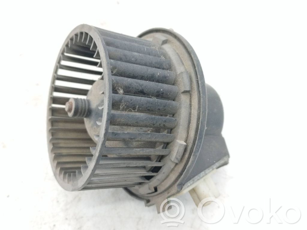 Volkswagen PASSAT B4 Wentylator nawiewu / Dmuchawa 