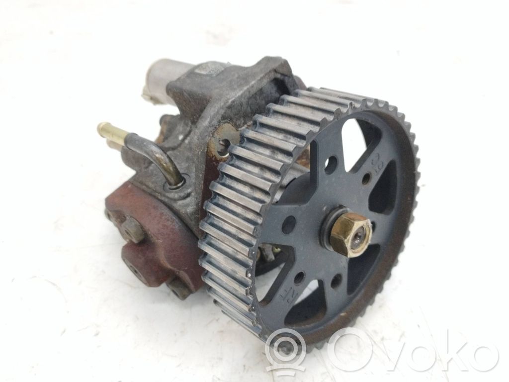 Nissan Almera N16 Degvielas sūknis 