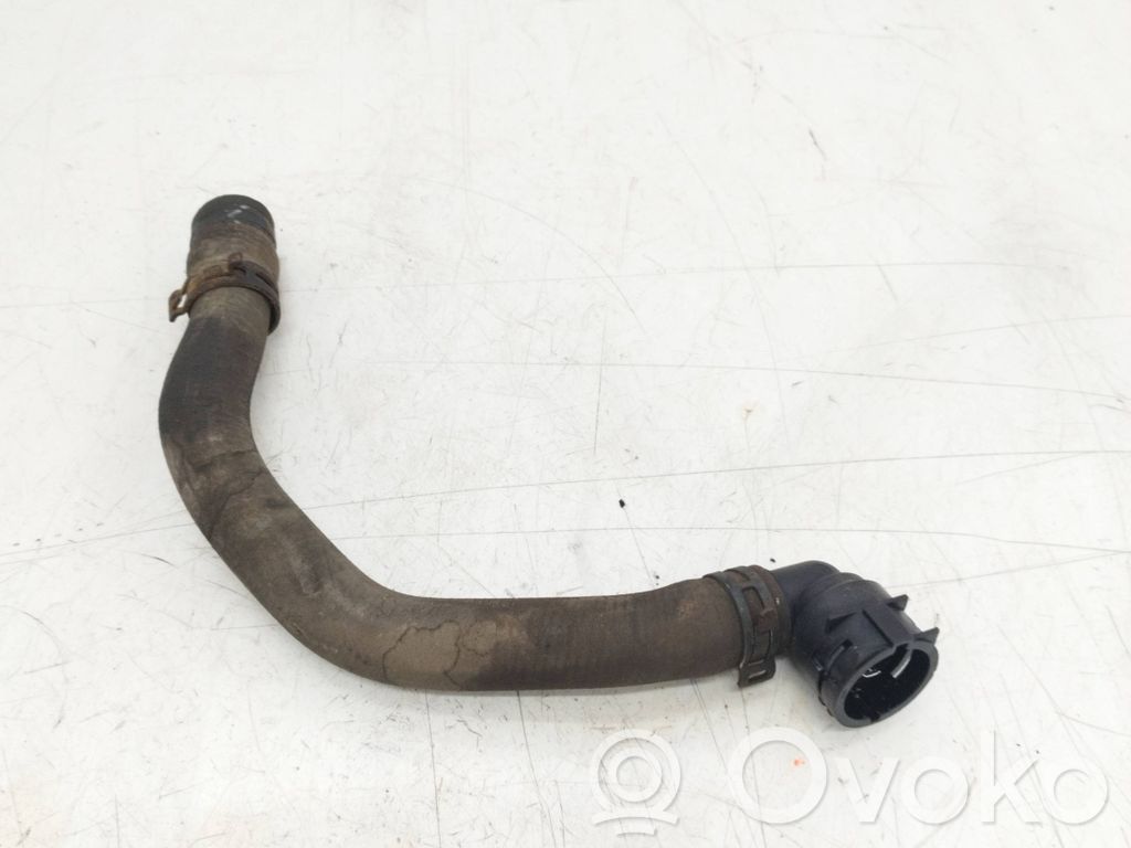 Volkswagen PASSAT B6 Engine coolant pipe/hose 
