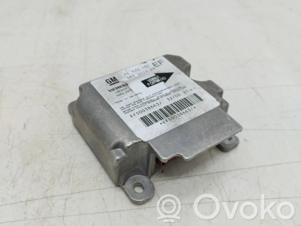 Opel Omega B2 Airbag control unit/module 