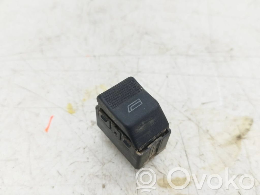 Audi A4 S4 B5 8D Electric window control switch 