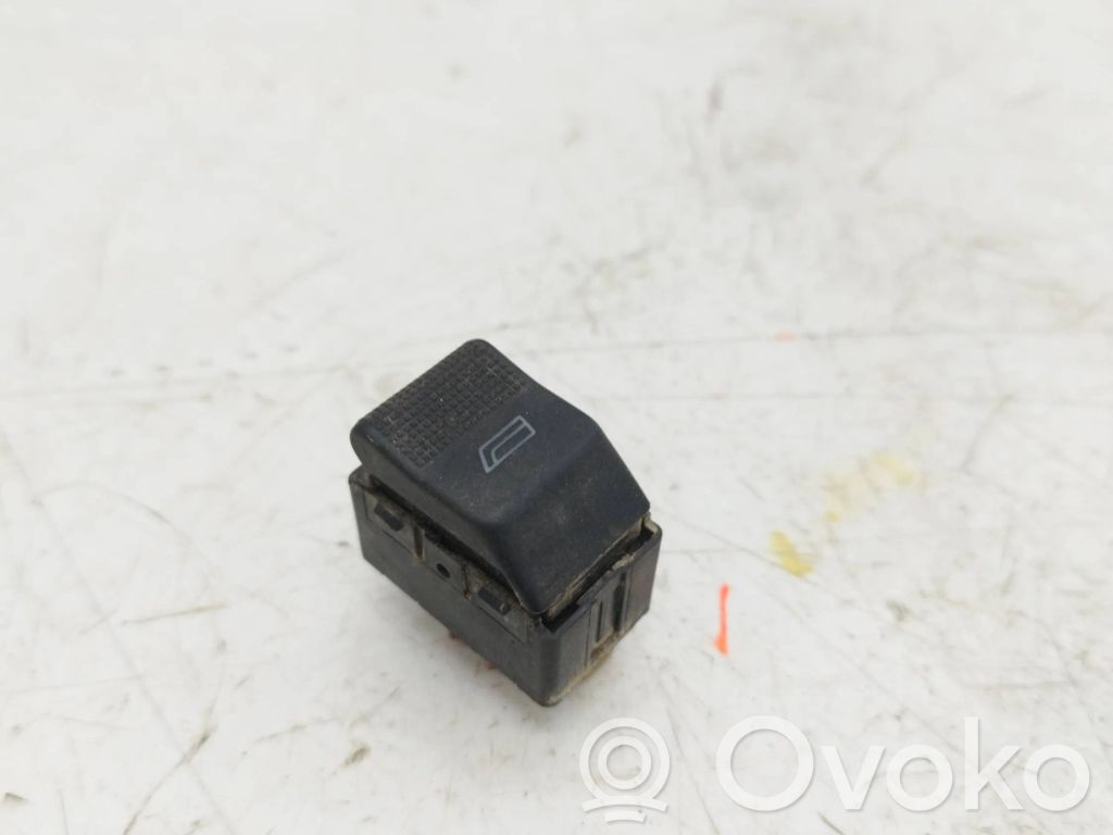 Audi A4 S4 B5 8D Electric window control switch 
