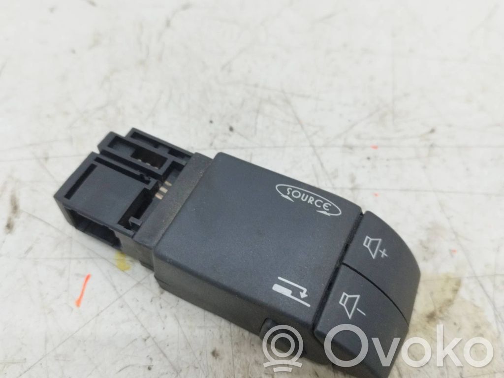 Renault Twingo II Unidad central de control multimedia 