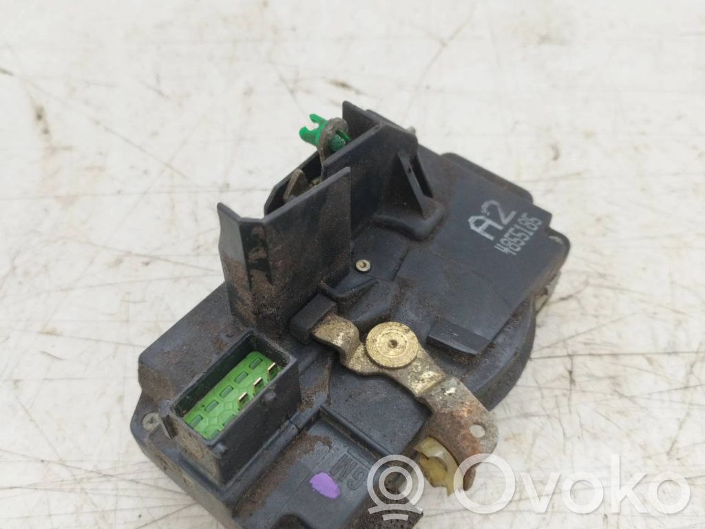 Saab 9-5 Priekšpusē slēdzene 