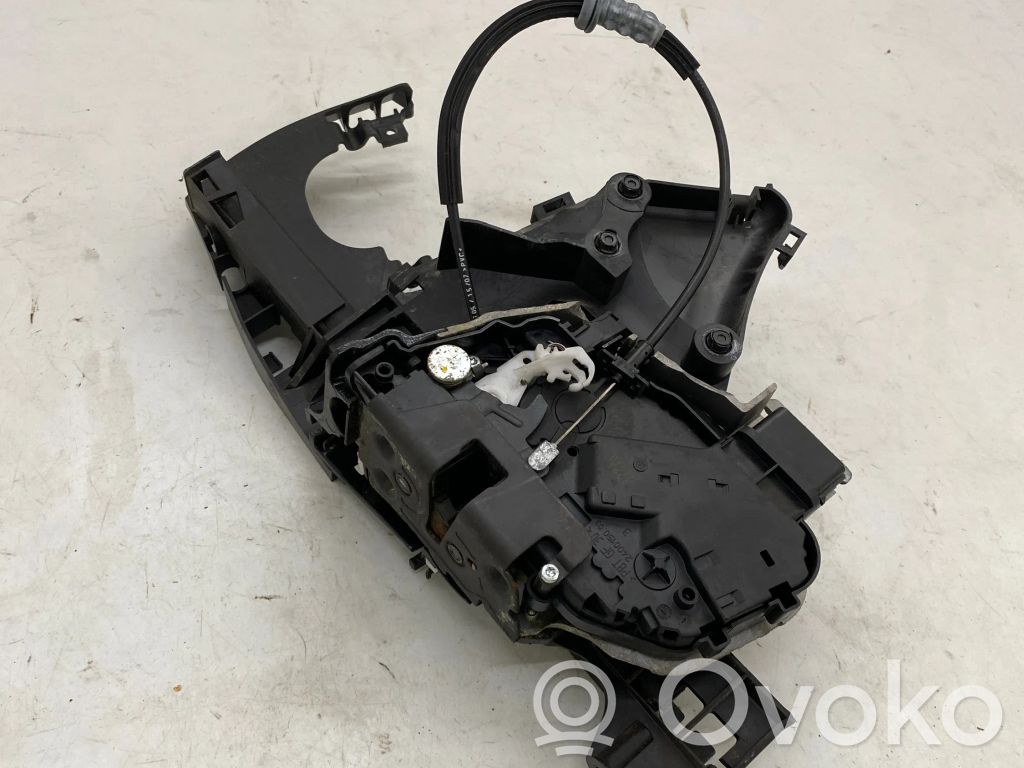 Volvo V50 Front door lock 
