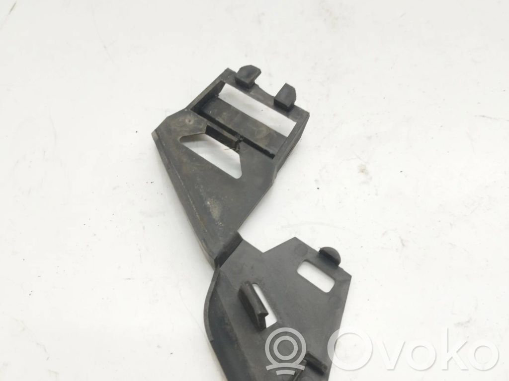 Volvo V50 Headlight/headlamp mounting bracket 